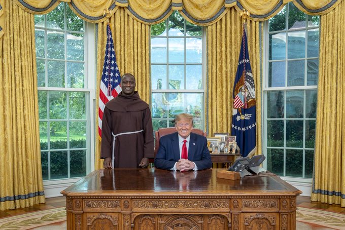 Kenyan teacher Peter Tabichi meets trump