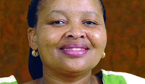 Lulu Xingwana