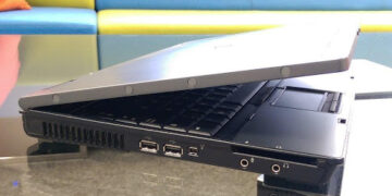 Rwanda refurbishes damaged laptops